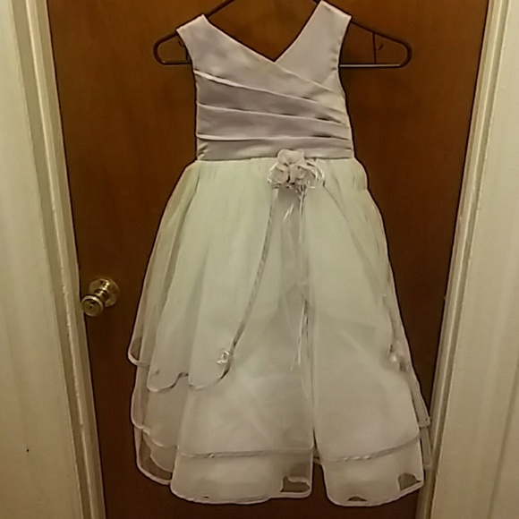 Lilac Princess Dress Size 6 - Picture 2 of 4